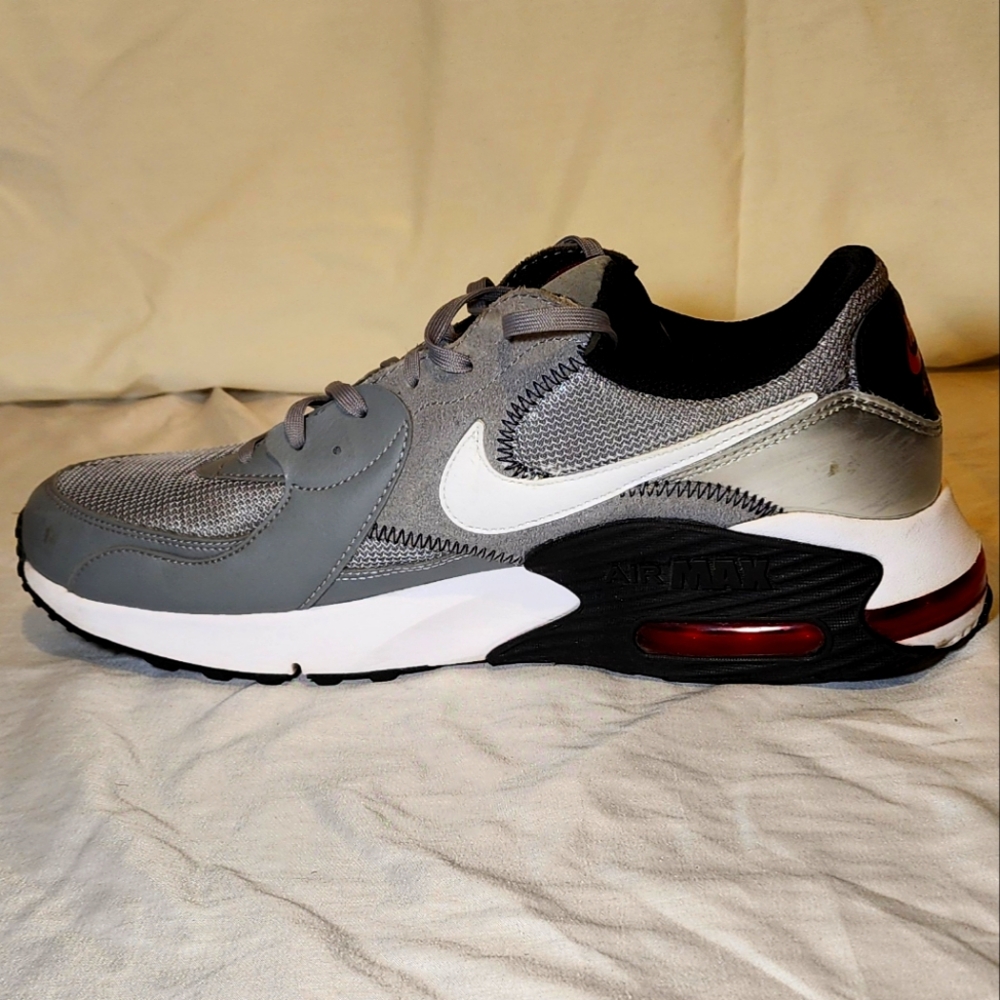 Nike Air Max Excee Size 12 Gray and black